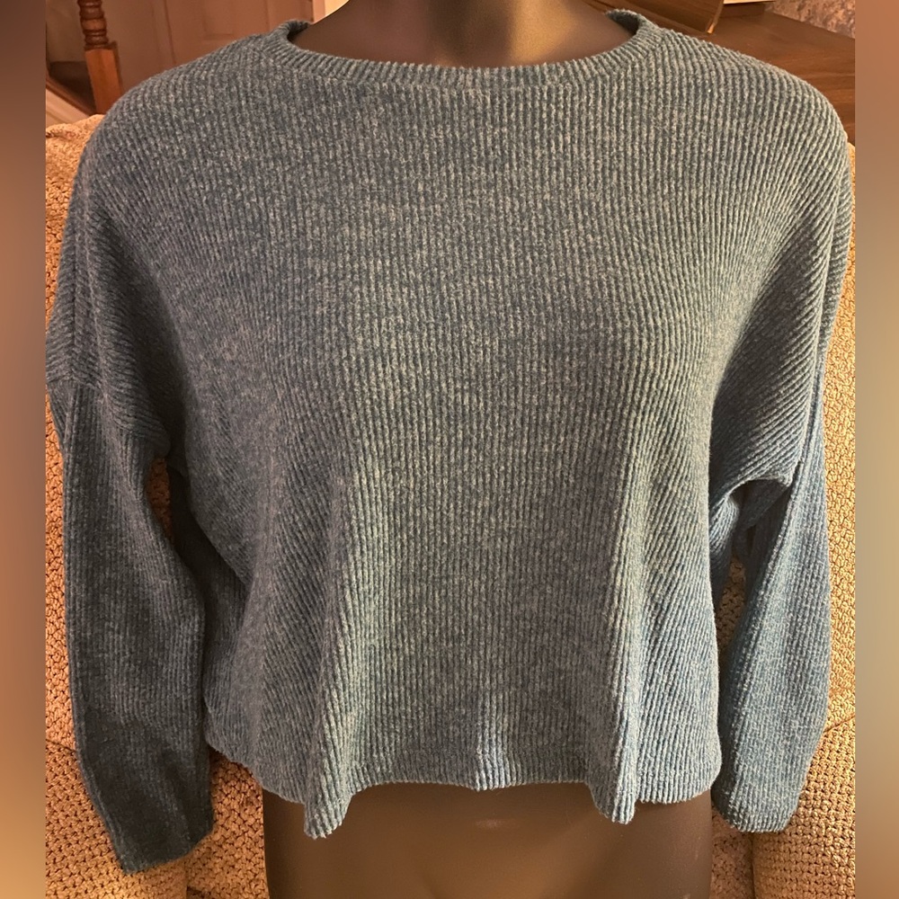 Zenana Brand Crop Sweater - New Without Tags - Size S/M